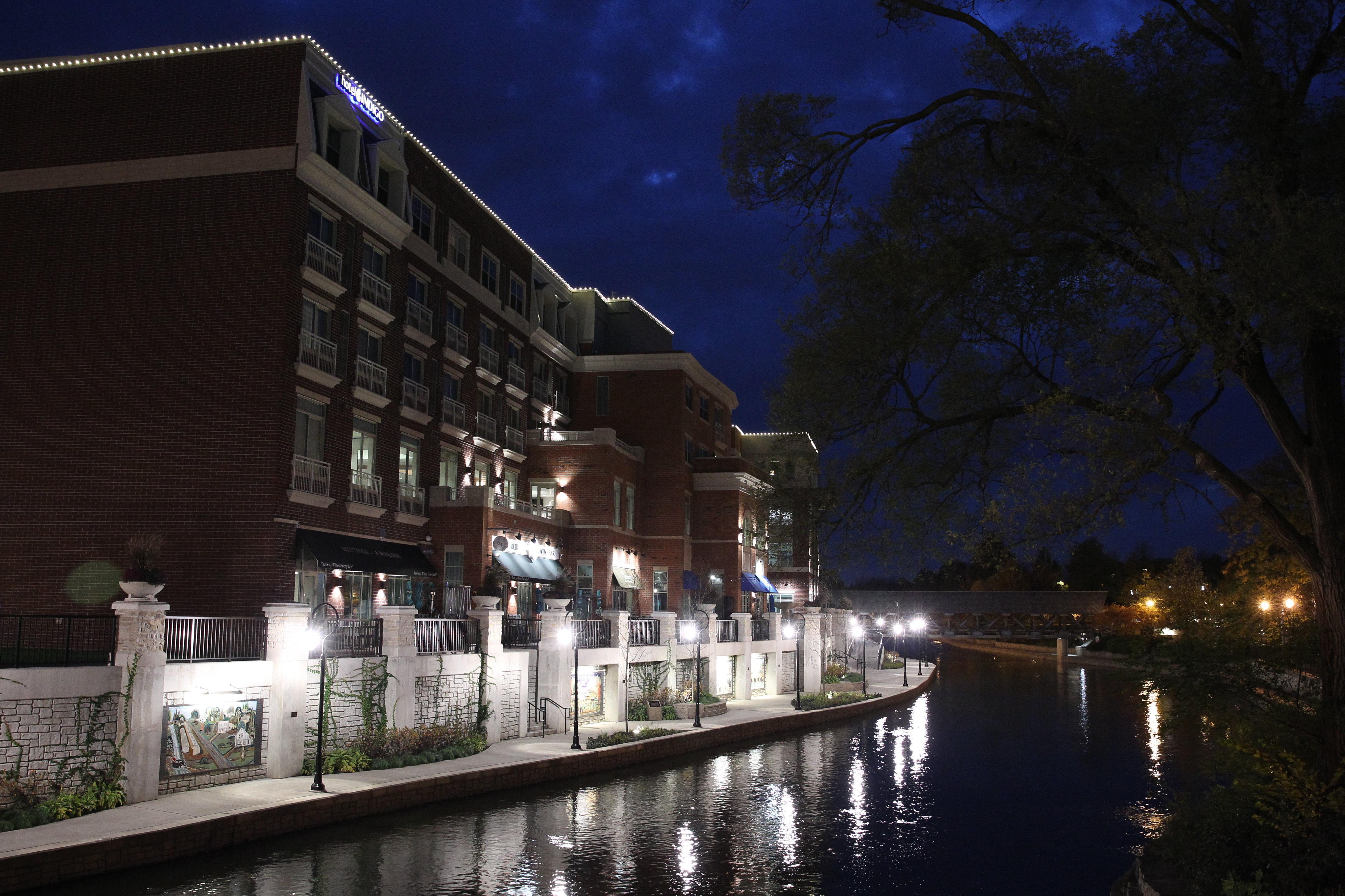 Hotel Indigo Naperville Riverwalk By Ihg Exterior foto