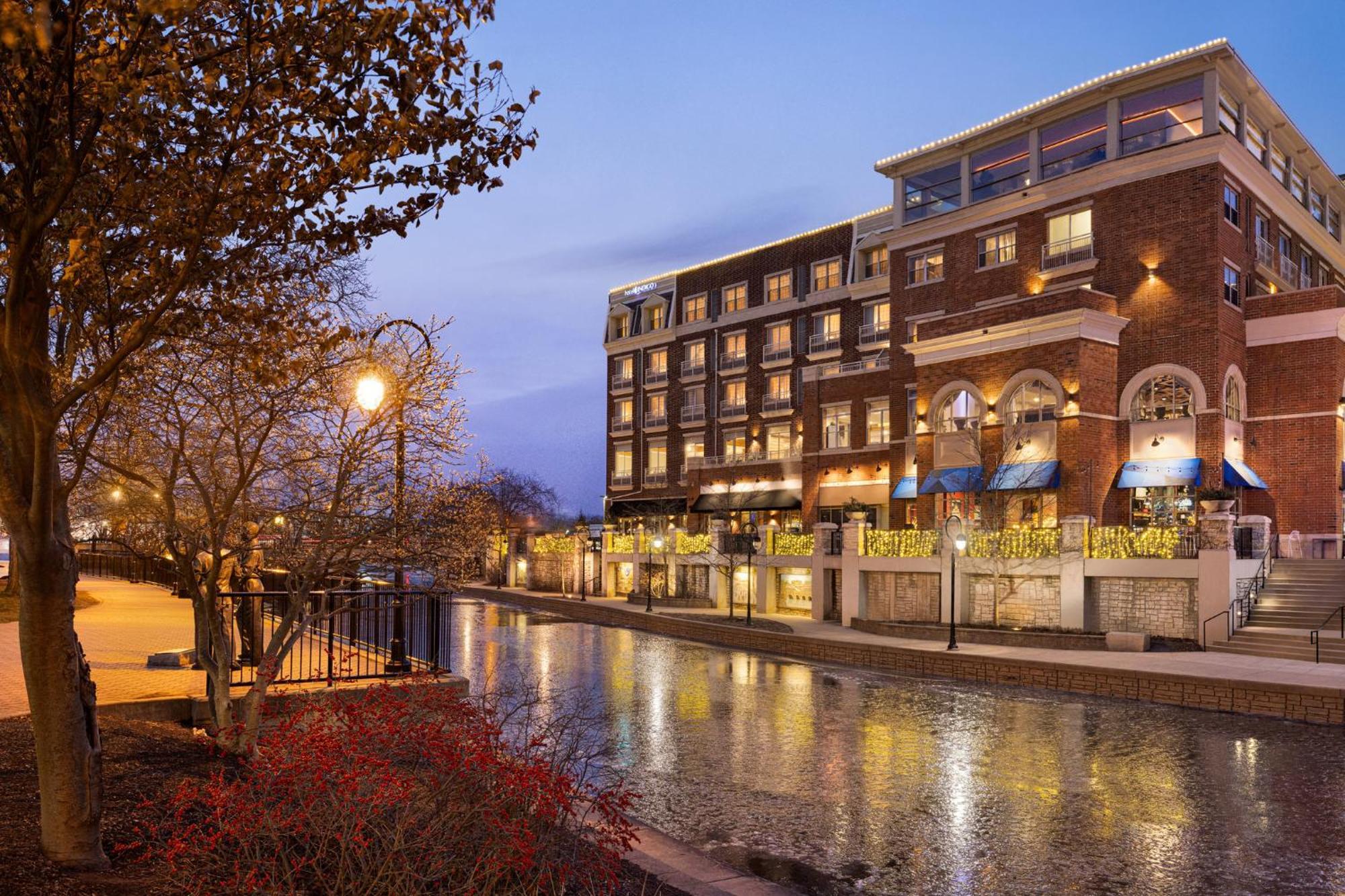 Hotel Indigo Naperville Riverwalk By Ihg Exterior foto